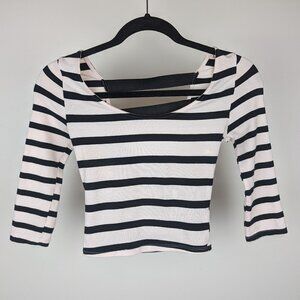 CHARLOTTE RUSSE Stripped Crop Top